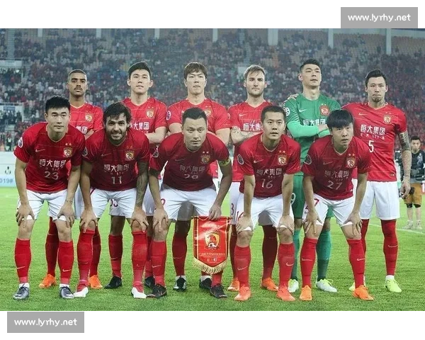 香港vs恒大央视视频引热议 回顾经典对决与赛场关键瞬间全记录